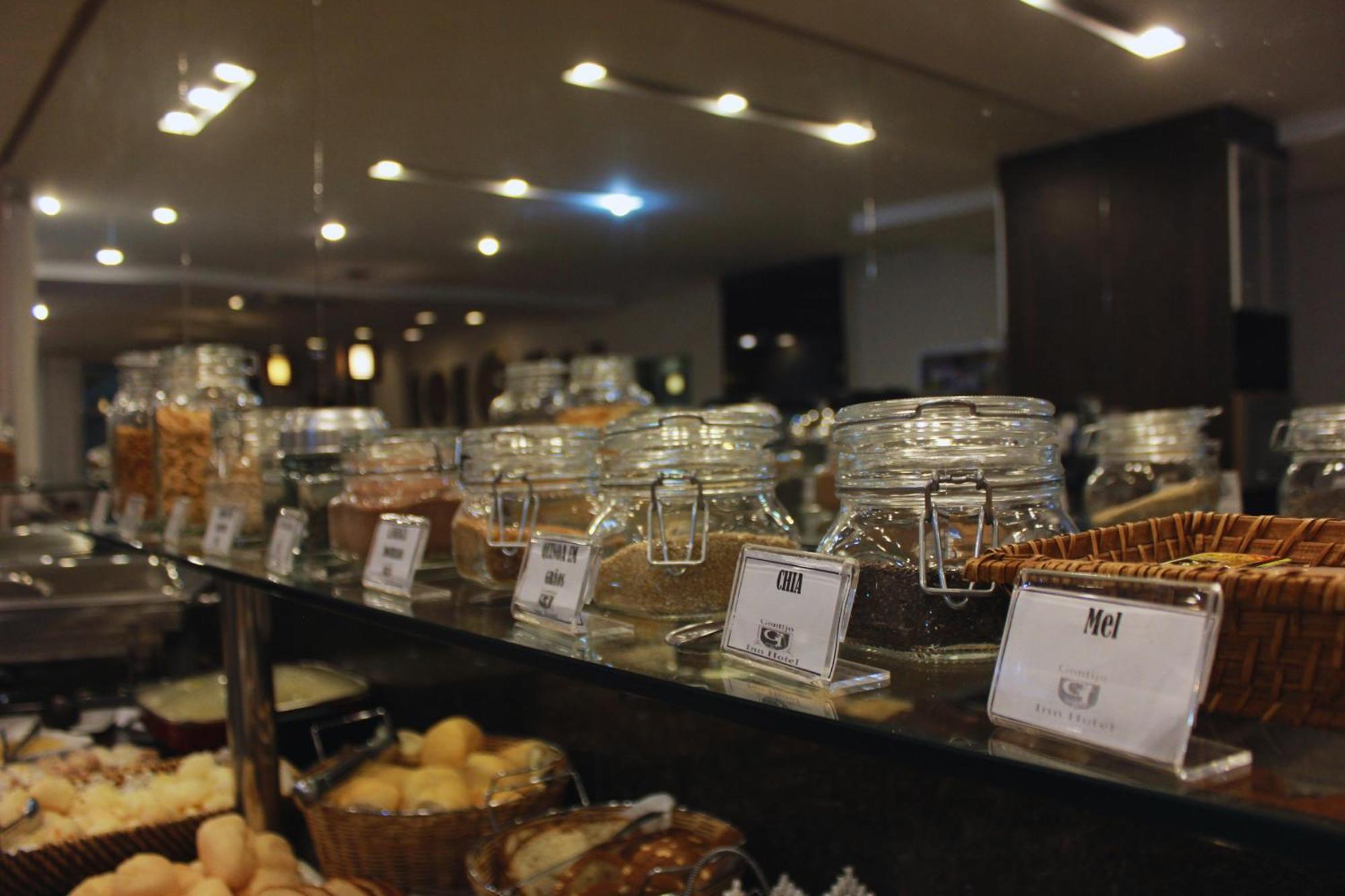 Gontijo Inn Hotel Itajuba  Exterior photo A selection of teas at a buffet