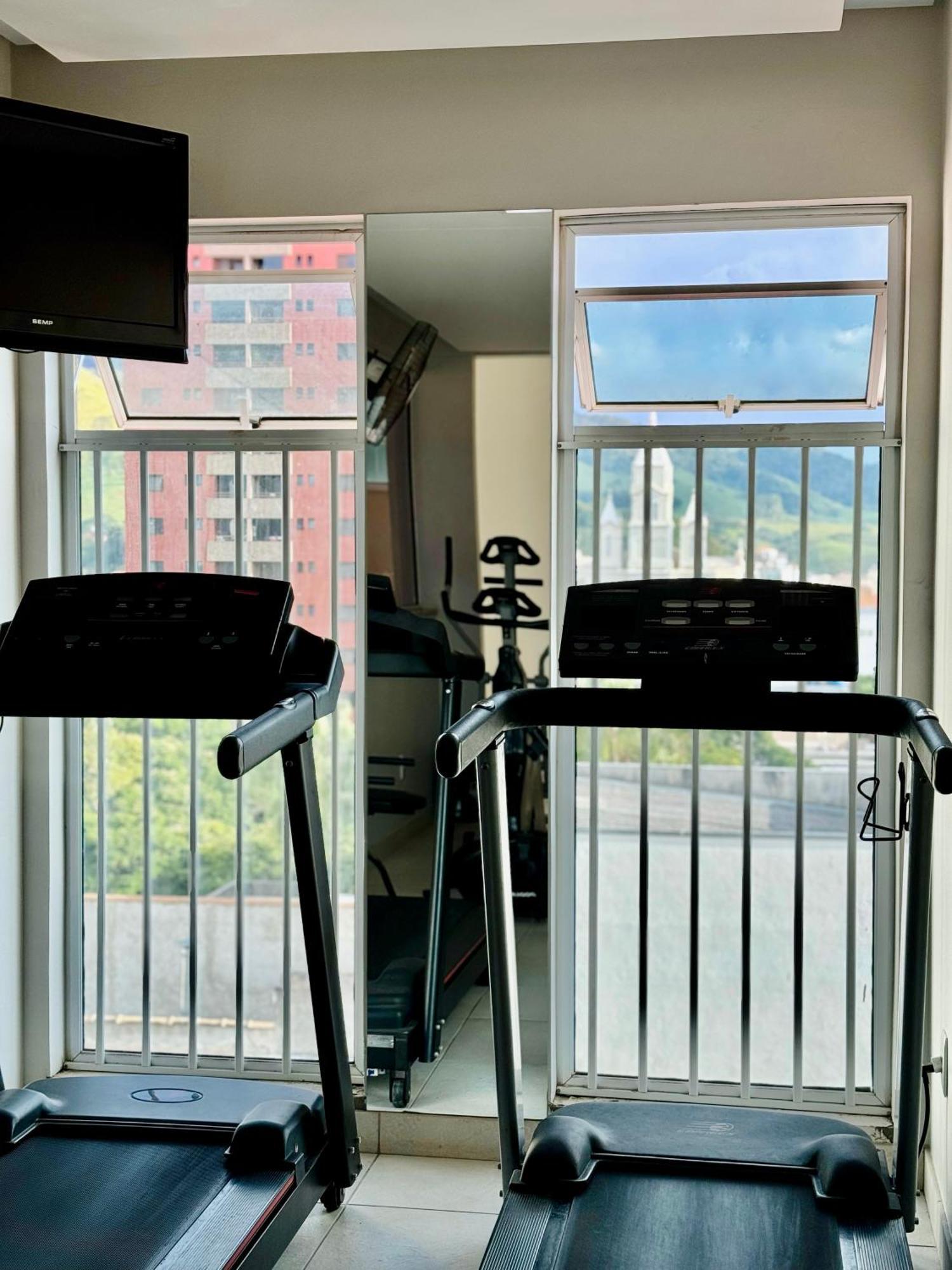 Gontijo Inn Hotel Itajuba  Exterior photo A treadmill in a home